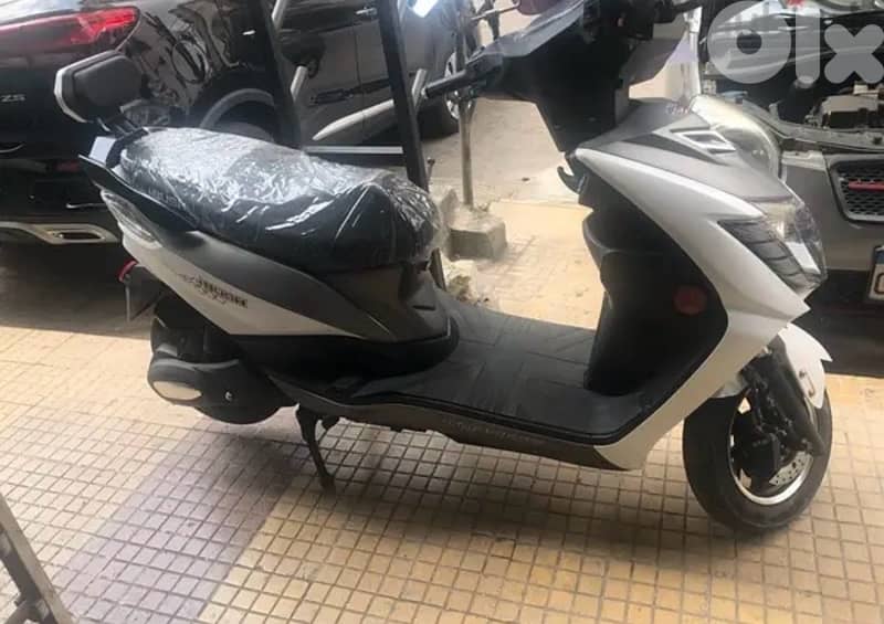 electric scooter Brand New!! 3