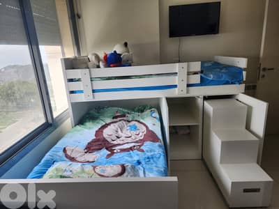 Brand New, Closet available is needed a full set