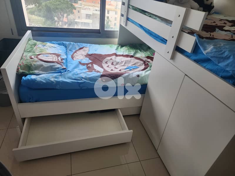 Brand New, Closet available is needed a full set 1