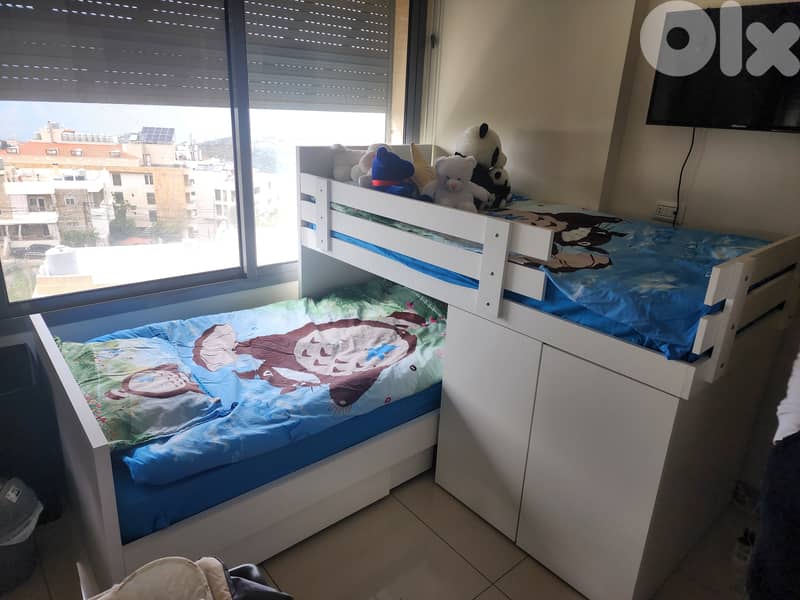 Brand New, Closet available is needed a full set 5