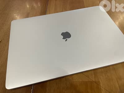 MacBook Pro 16”