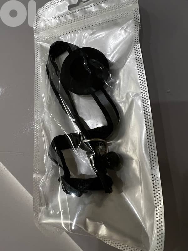 black collar, you can attach gps to it 1