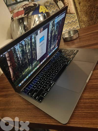 macbook pro 2020 i5/16/512