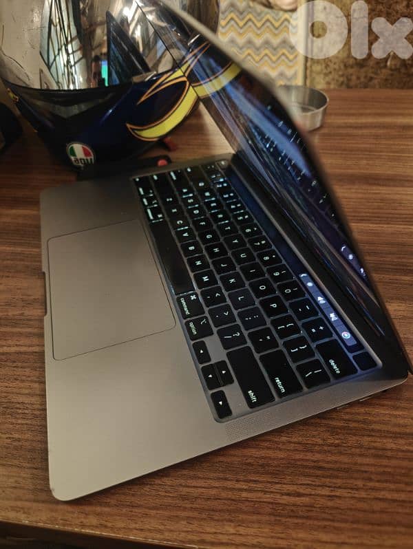 macbook pro 2020 i5/16/512 1