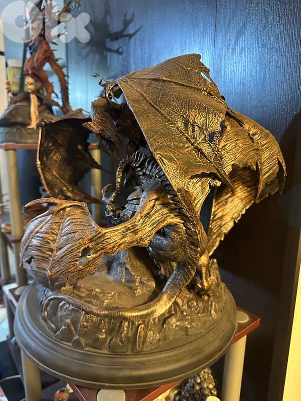 shadow of mordor statue collectible 1