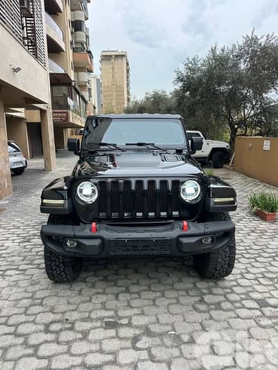 Jeep Wrangler Rubicon Trail Rated 2019 black on black (clean carfax)
