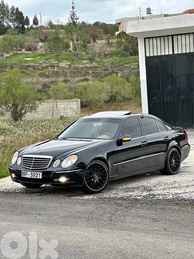 Mercedes-Benz E500 2003