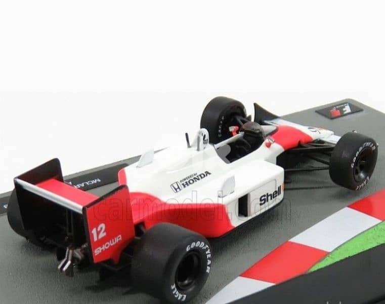 Ayrton Senna McLaren MP4/4 1988 diecast car model 1;43. 2
