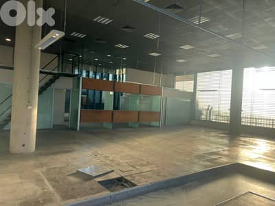 GMC486R Showroom for rent in Sin El Fil - صالة عرض للإيجار في سن الفيل