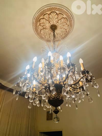 ثريا ملكية نحاس ٢٤ لمبة