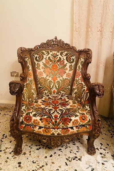 صالون انتيك رؤوس سبع