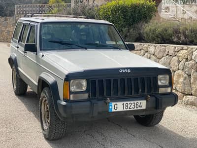Jeep Cherokee 1988 xj chief