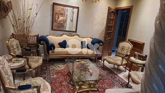 Timeless elegance with a bold touch.