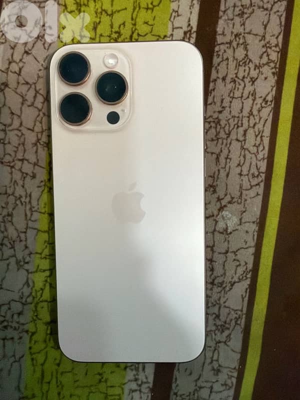 i phone 16 pro max 1