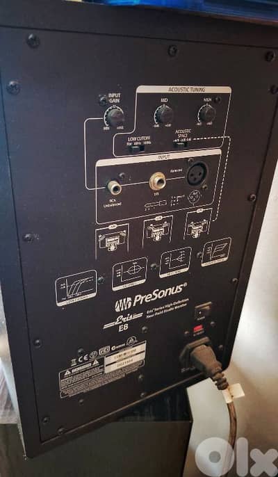 PreSonus eris 8 pair of studio monitors