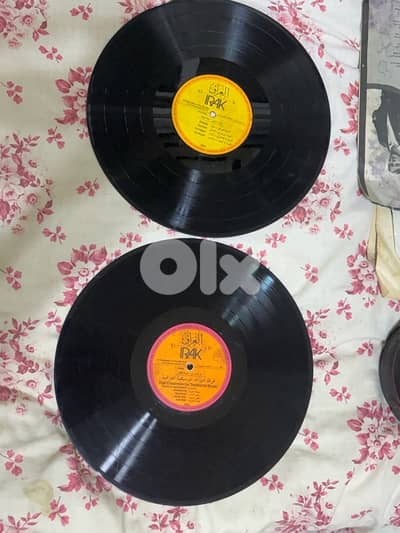 اسطوانتان العراق 10-نادر جدا 1978- منير بشير وفرقة الموسيقى التقليدية