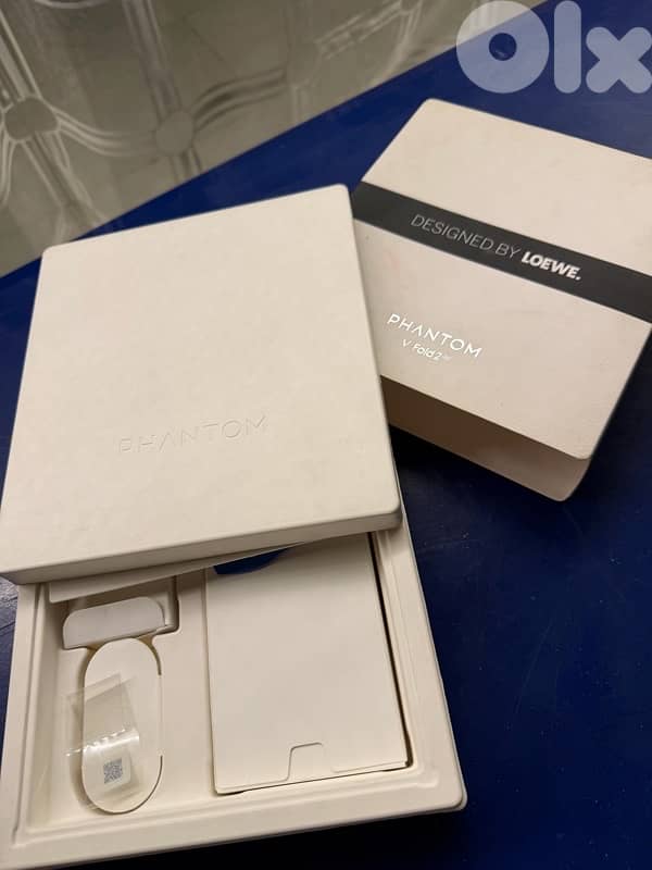 tecno phantom v fold 2 4