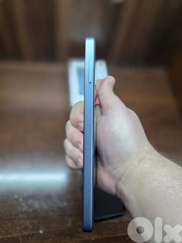 Redmi note 13 pro see the description to know more 3