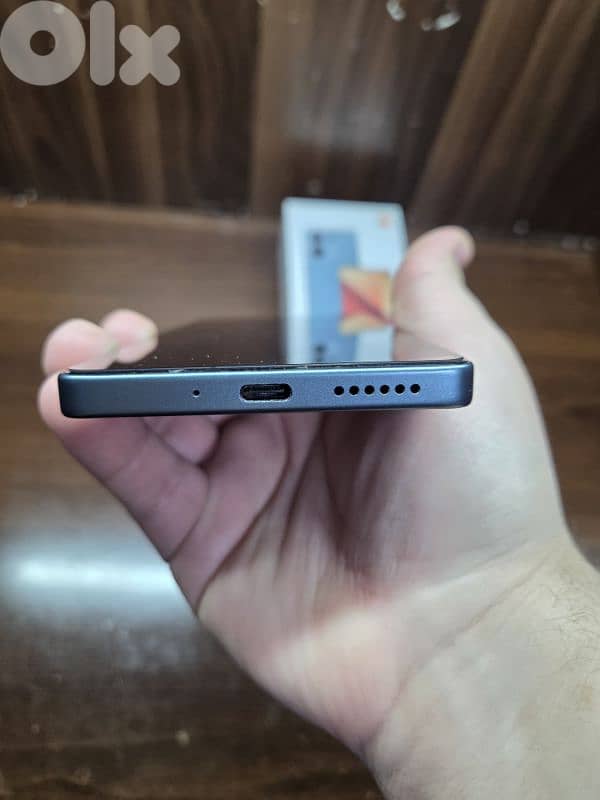 Redmi note 13 pro see the description to know more 4