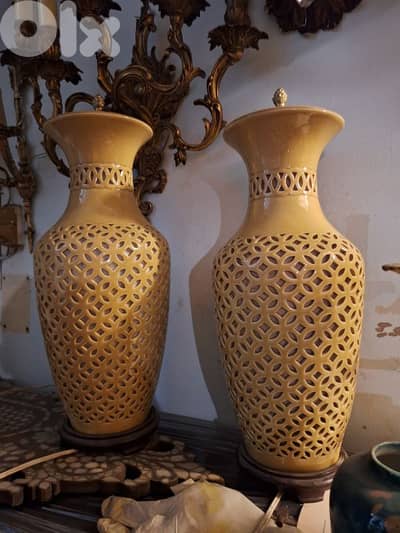 لمبادير صيني عدد٢ بورسولان انتيك رائع جدا