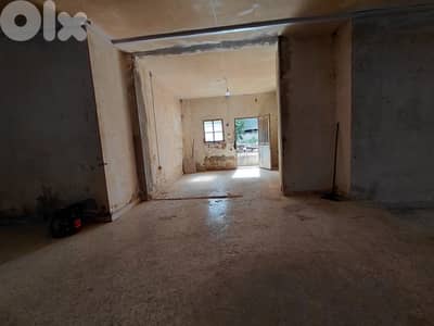 Warehouse or Shop for rent in Amchit | CS