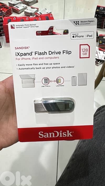 SanDisk ixpand Flash Drive Flip for iPhone 128gb