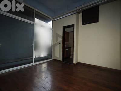 Office for Rent in Tallet al Khayyat مكتب للإيجار في تلة الخياط