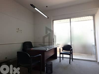 Office for Rent in Tallet al Khayat مكتب للإيجار في تلة الخياط