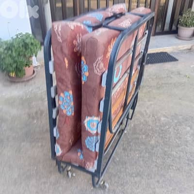 تخت اوروبي جيد