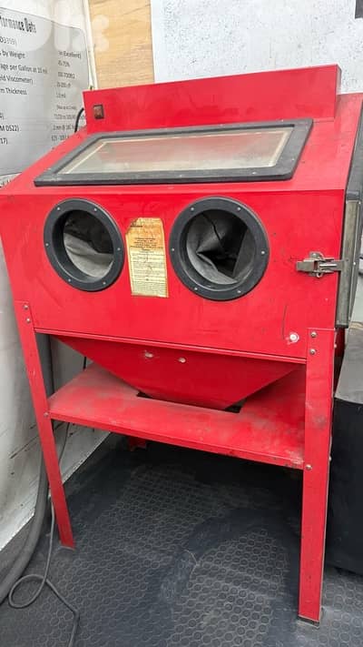 SANDBLASTING CABINET