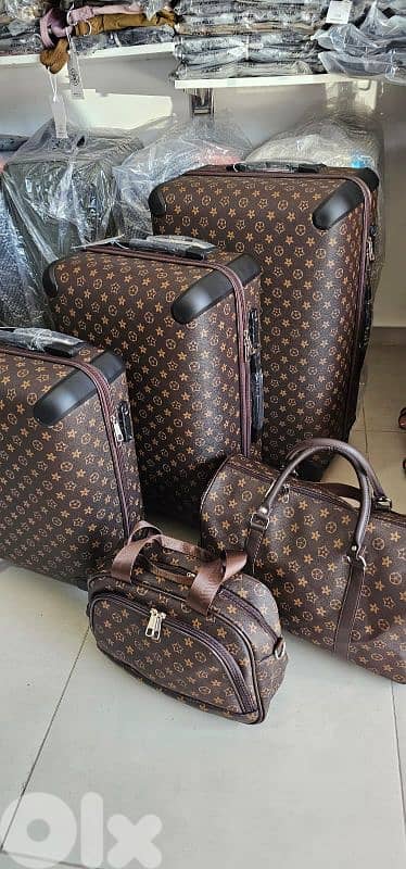 Set leather suitcases travel bags luggage