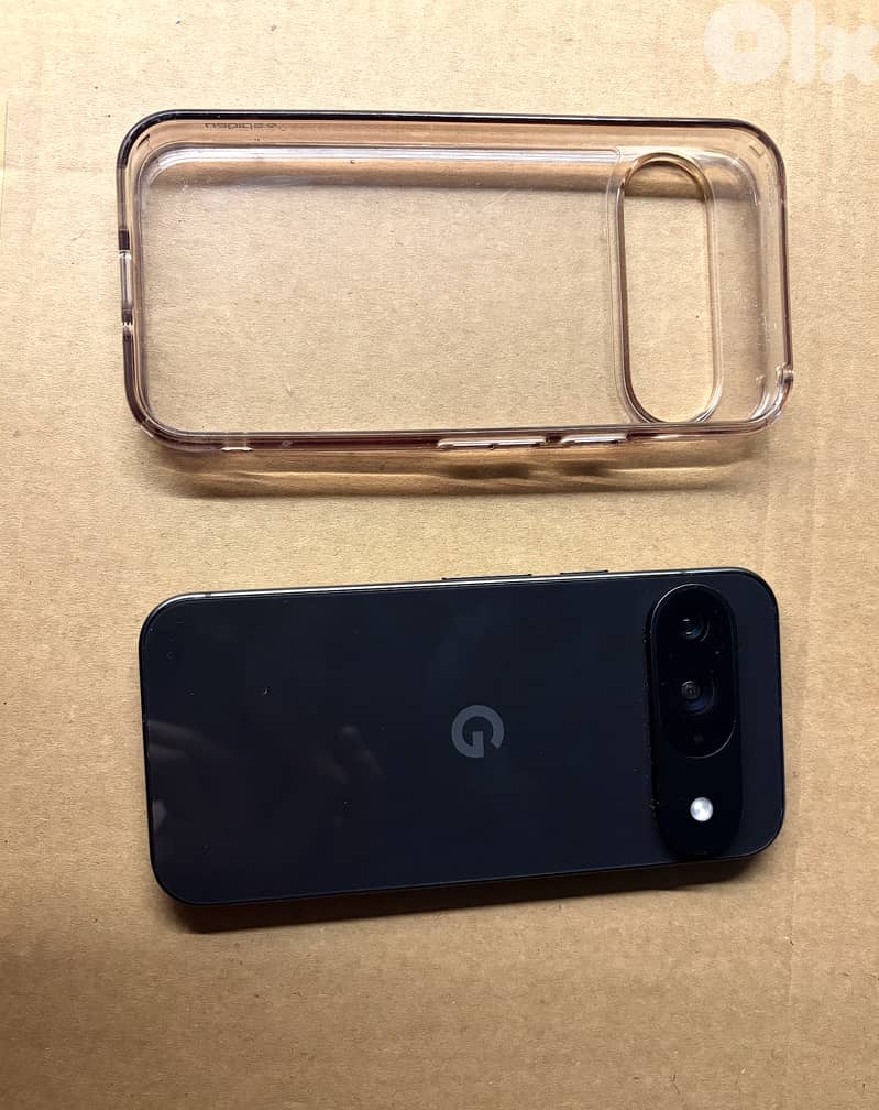 Google Pixel 9 Obsidian (screen not working) + Original Covers 6