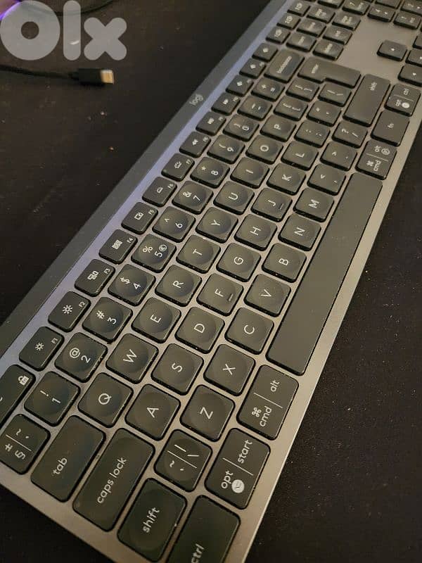 Logitech MX Master mouse & keyboard combo (can be sold separately) 2