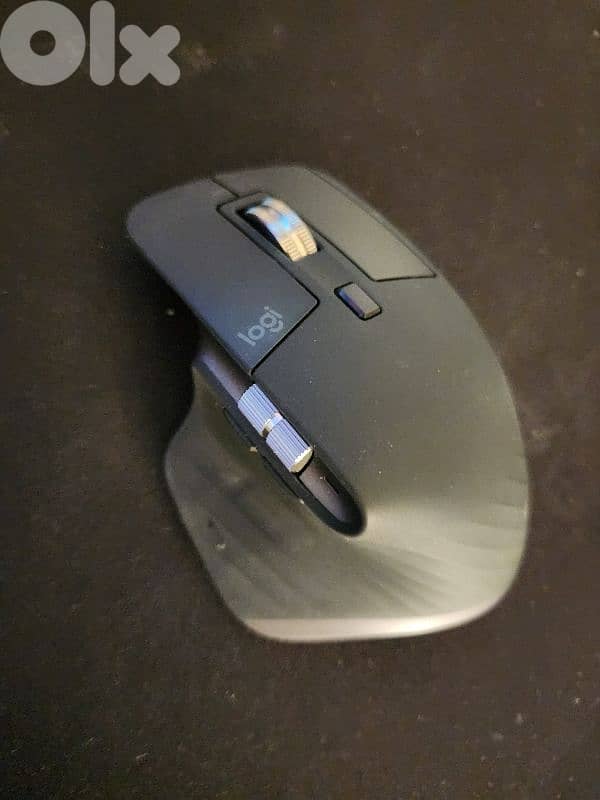 Logitech MX Master mouse & keyboard combo (can be sold separately) 3