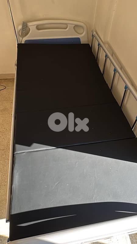 Automatic Hospital bed & Mattress + Bubble Mattress 1