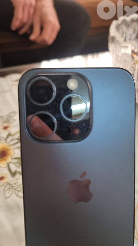 iphone 15 pro used like new 5