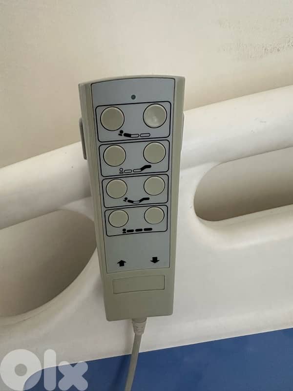 Automatic Hospital bed & Mattress + Bubble Mattress 7