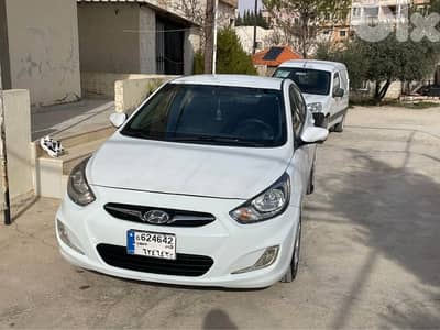 Hyundai Accent 2015
