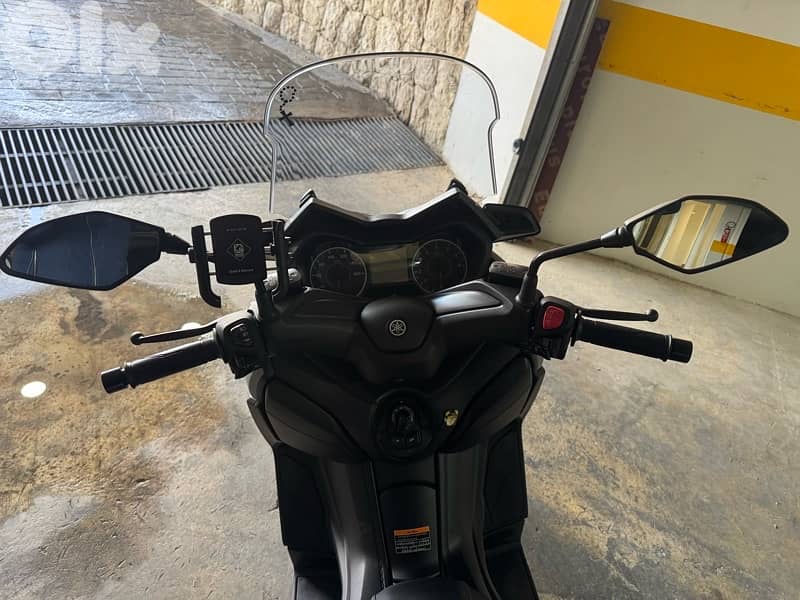 YAMAHA X-MAX 300cc 4
