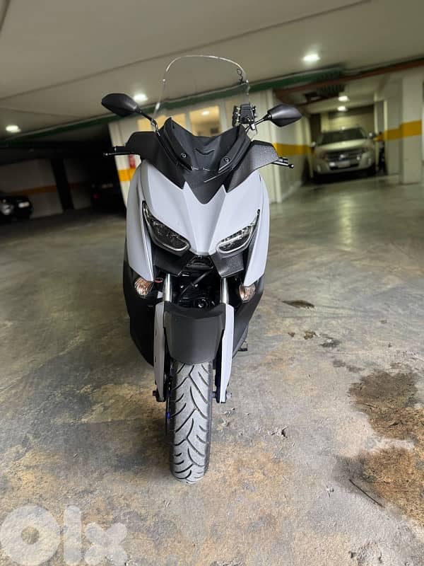 YAMAHA X-MAX 300cc 7
