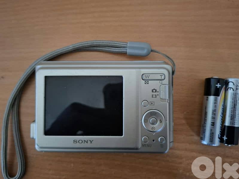 Sony Cybershot DSC S2000 2