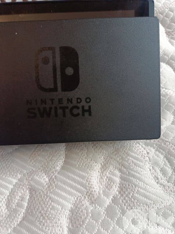 Nintendo Switch original Bundle + 3 Games + Accessories (64GB SD 8