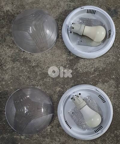 سبوت سقف عدد ٢ مستعمل كتير نضيف صنع تركيا١٠دولار بيروت أشرفية ٠٣٧٢٣٨٩٥