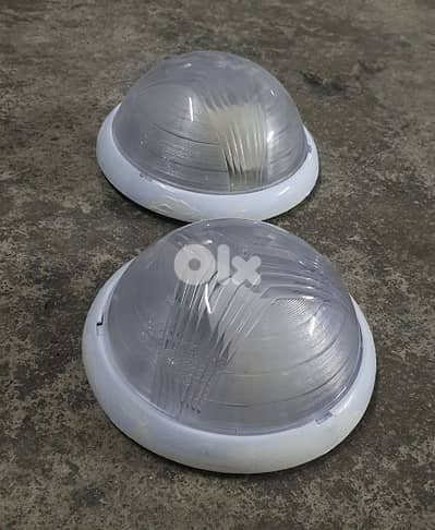 سبوت سقف عدد ٢ مستعمل كتير نضيف صنع تركيا ١٠ $  بيروت أشرفية  ٠٣٧٢٣٨٩٥