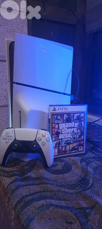 ps5 slim with original controller and GTA