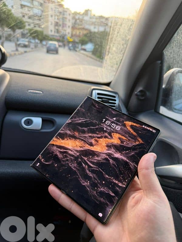 Huawei mate XT tri-fold 3