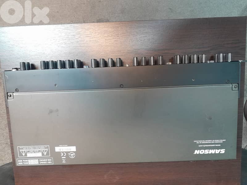 Samson SM10 Rackmount Mixer 3