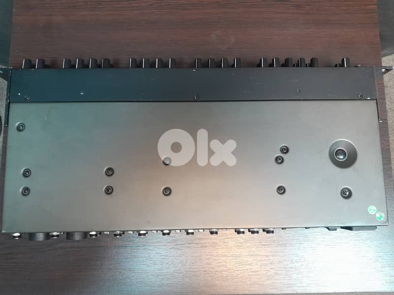 Samson SM10 Rackmount Mixer 4