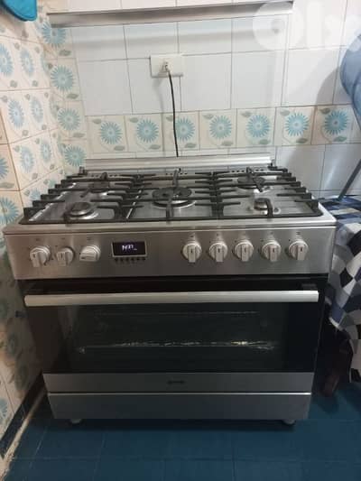 فرن Gorenje كبير 5 عيون + شاشة رقمية – حالة جيدة