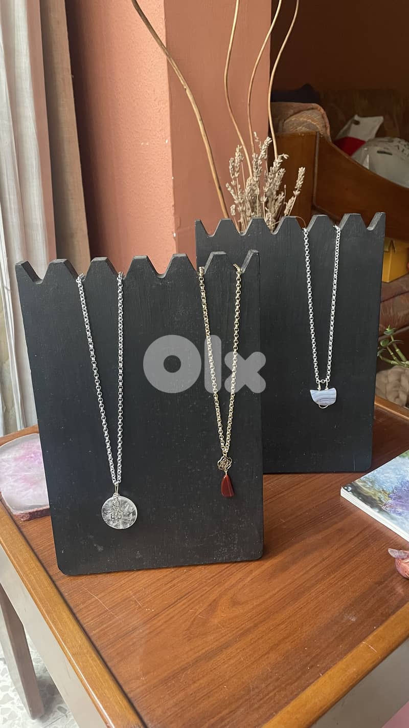 Necklace wood display 1